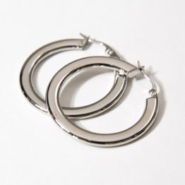 Simple hoop pierce (3)_wp01